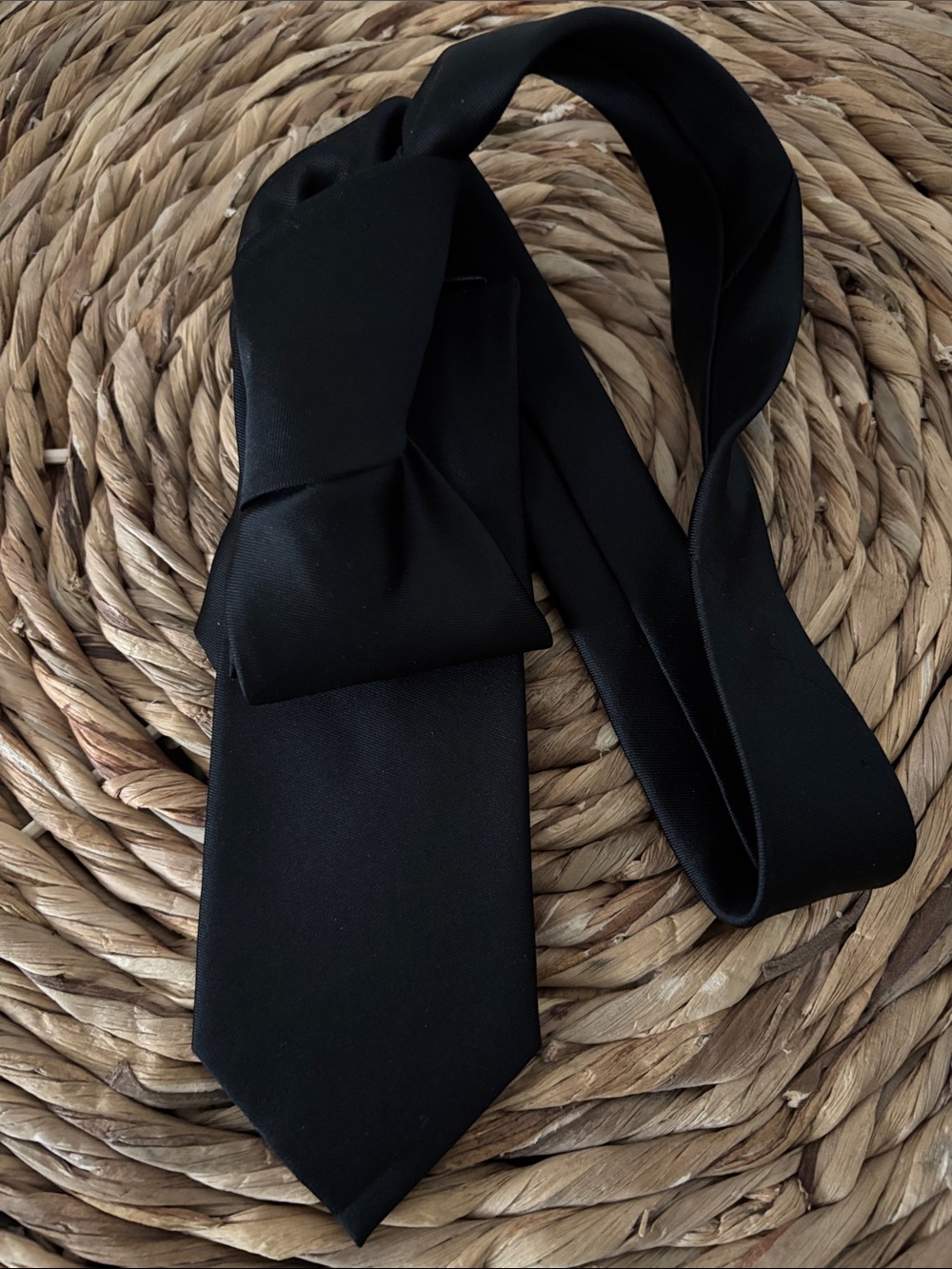 Arrow Black Satin Men's Necktie